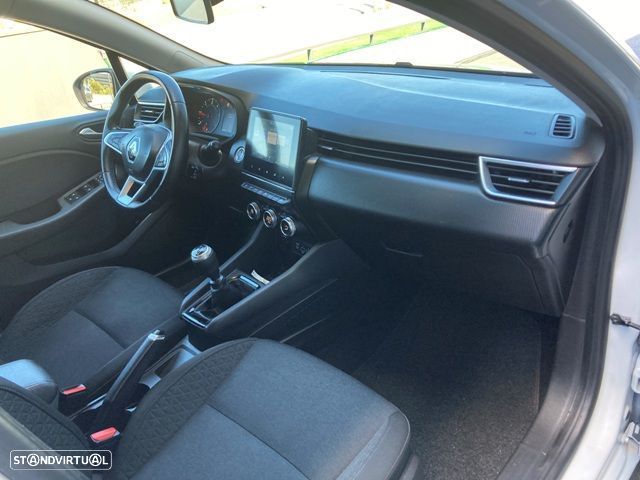 Renault Clio BLUE dCi 100 EVOLUTION - 31