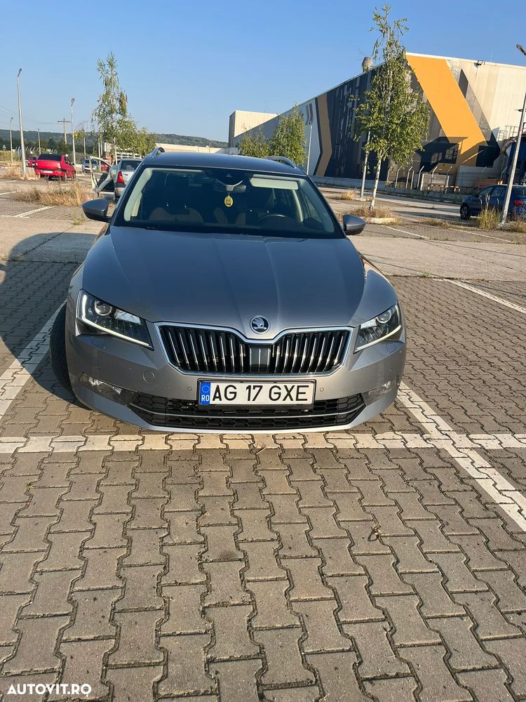 Skoda Superb 2.0 TDI DSG Style - 1