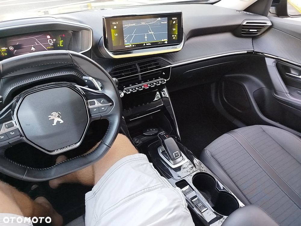 Peugeot 2008 PureTech 130 EAT8 Allure - 13