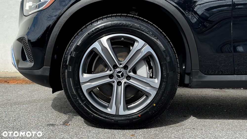 Mercedes-Benz GLC - 36