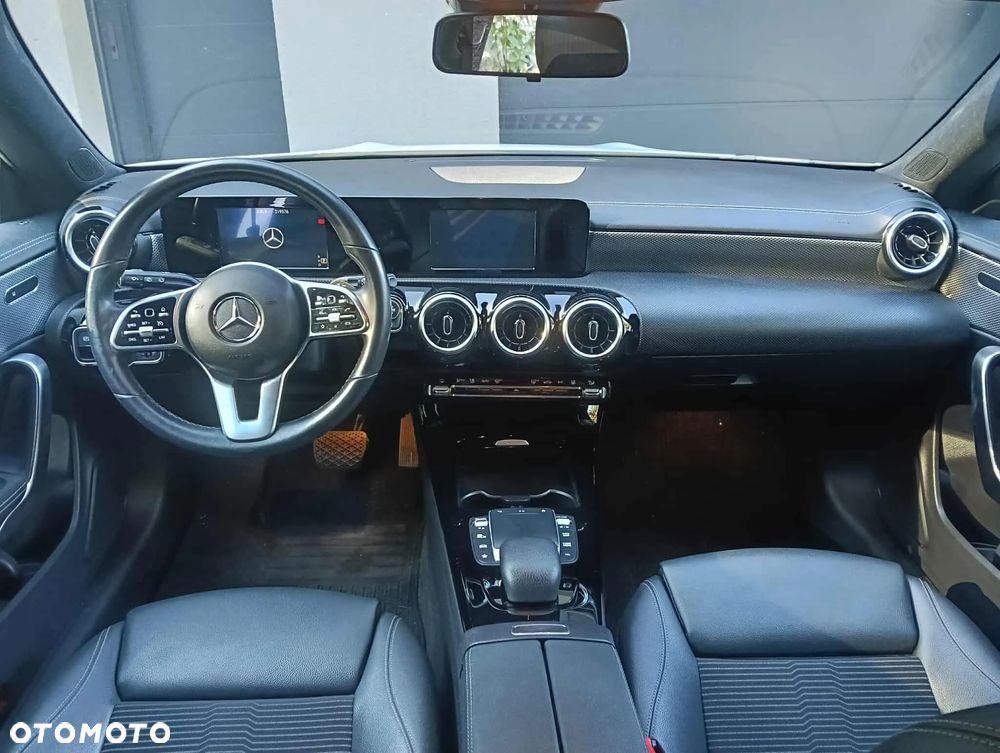 Mercedes-Benz CLA 200 d Shooting Brake 8G-DCT - 24