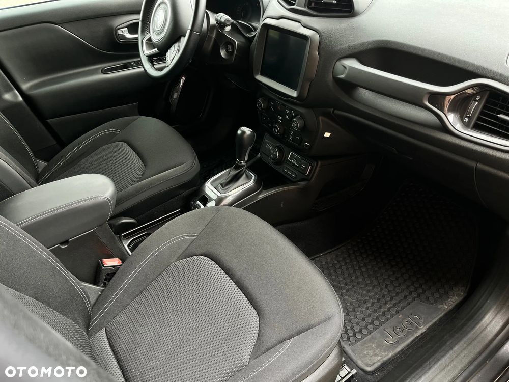 Jeep Renegade - 10