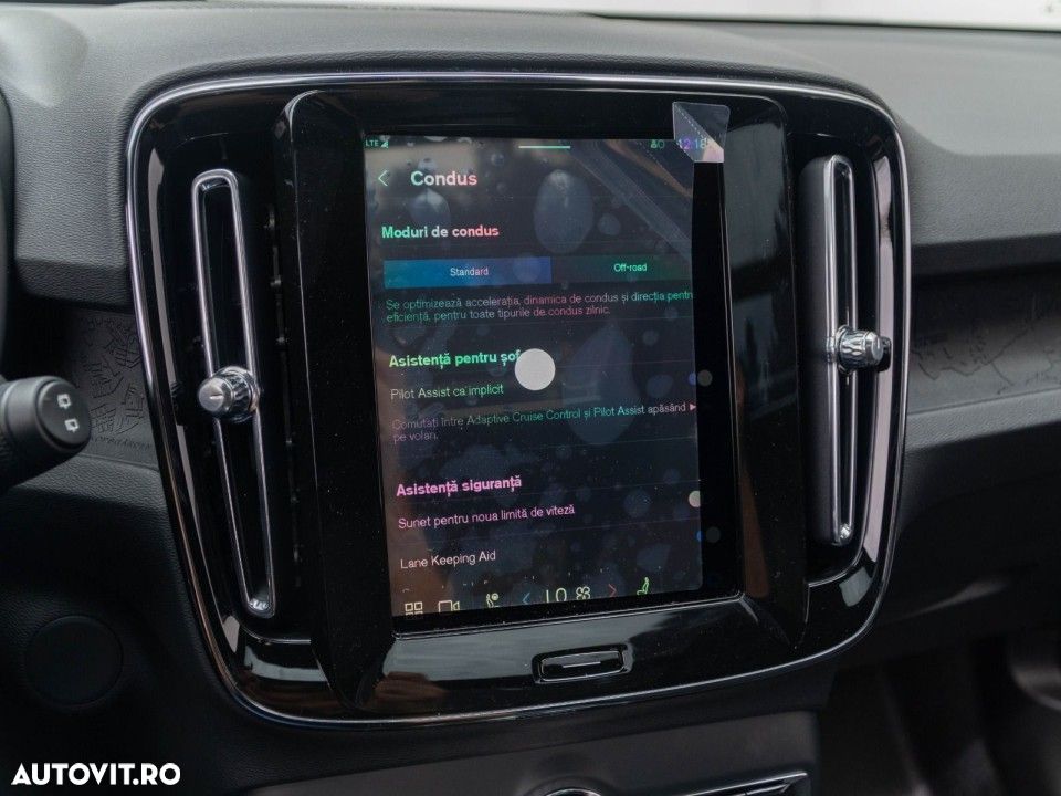 Volvo XC 40 Recharge Single Motor Extended Range RWD Plus - 13