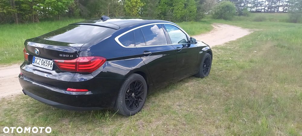 BMW Seria 5 530d xDrive - 7