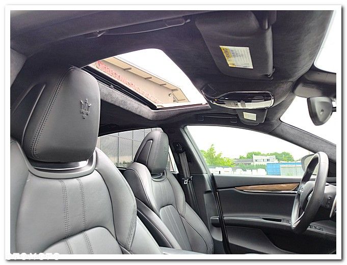 Maserati Quattroporte S - 36