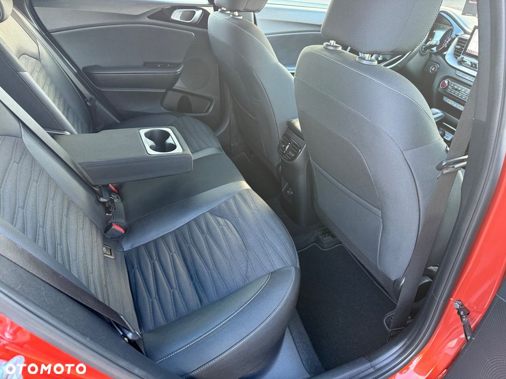 Kia Ceed 1.5 T-GDI DCT7 OPF GT Line - 16