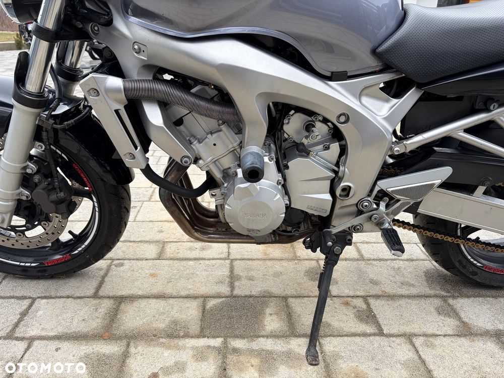 Yamaha FZ6 - 16