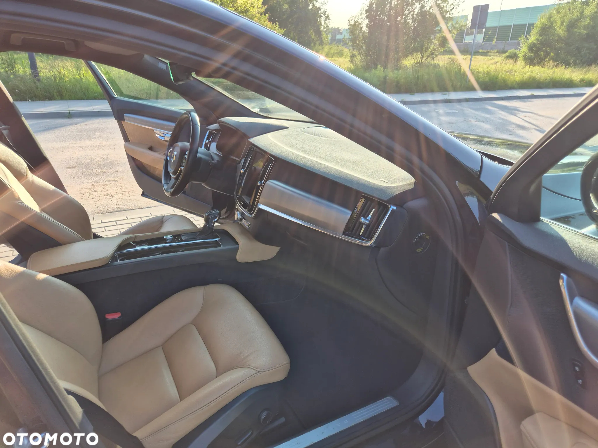 Volvo V90 D5 AWD Momentum - 4
