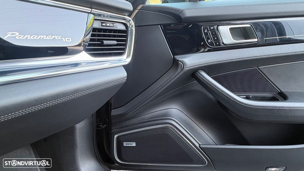 Porsche Panamera 4 E-Hybrid 10 Years Edition - 14