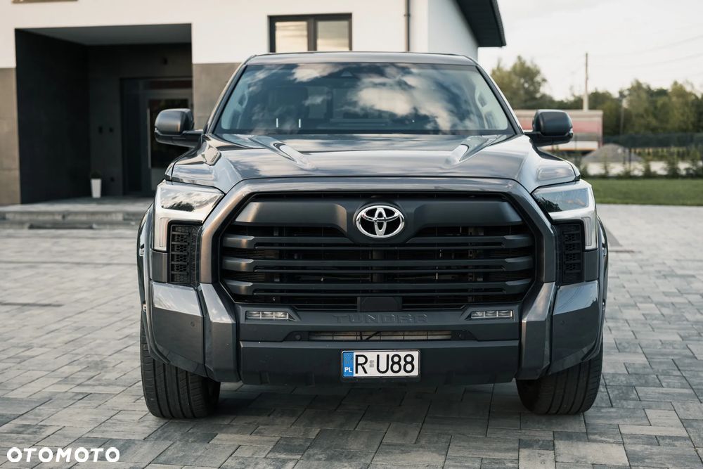 Toyota Tundra - 2
