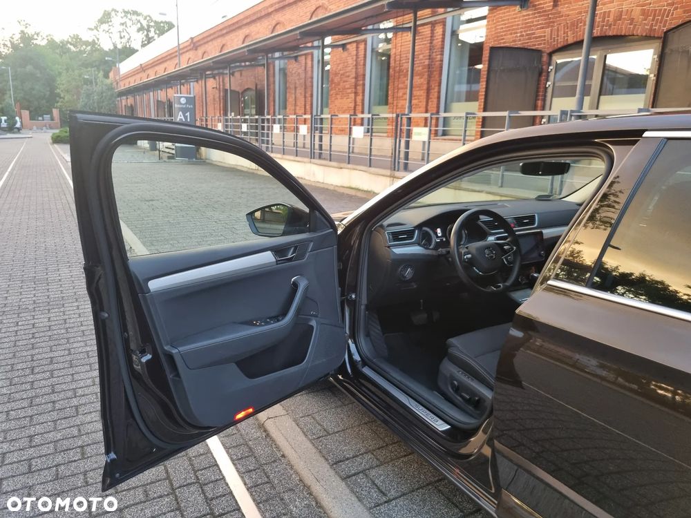 Skoda Superb 2.0 TDI SCR Style DSG - 10