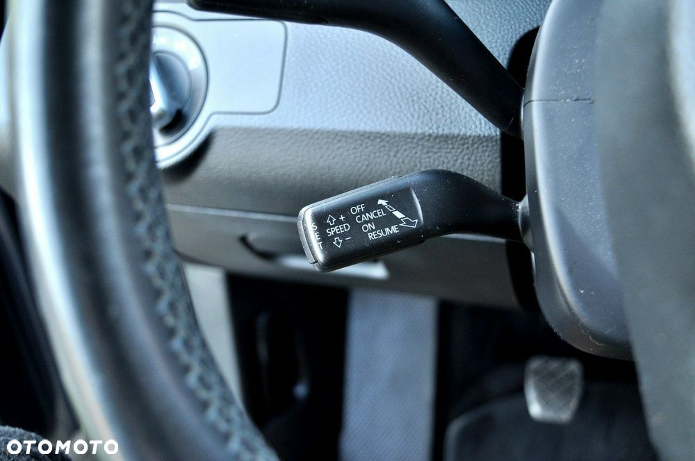 Volkswagen Passat - 15