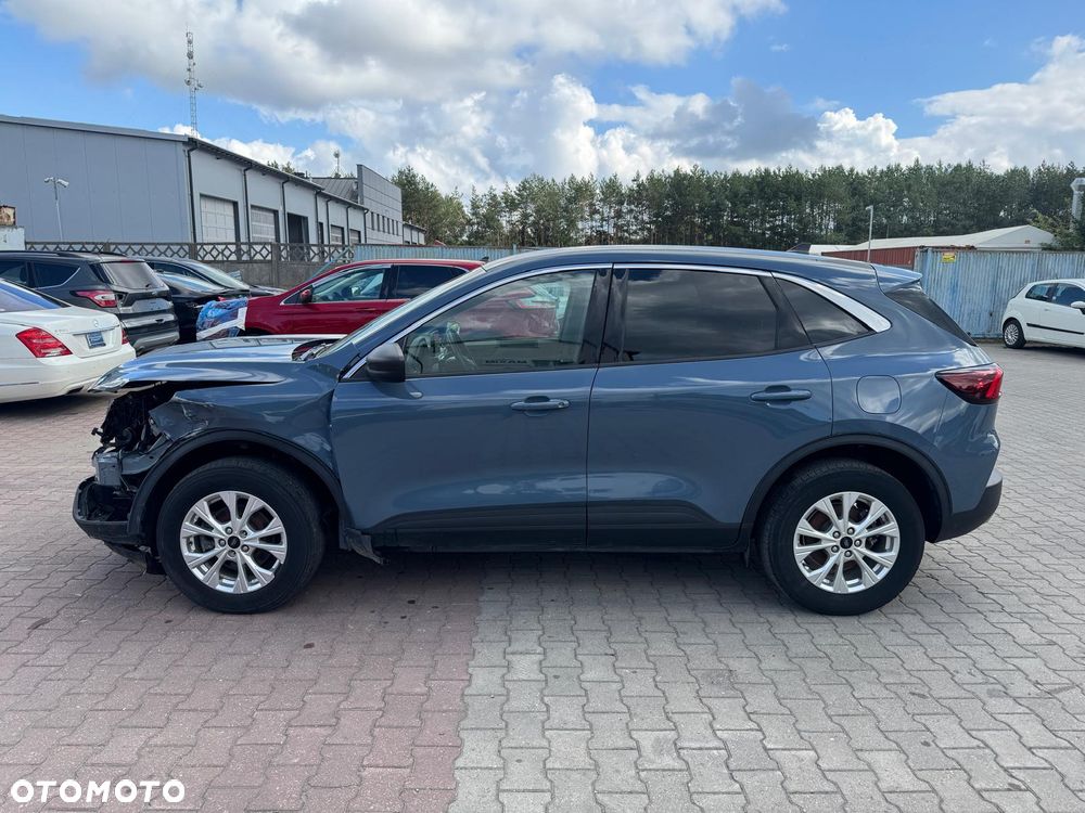 Ford Kuga - 4