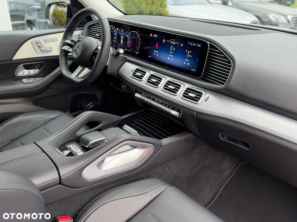 Mercedes-Benz GLE 300 d 4Matic 9G-TRONIC AMG Line Advanced Plus - 4