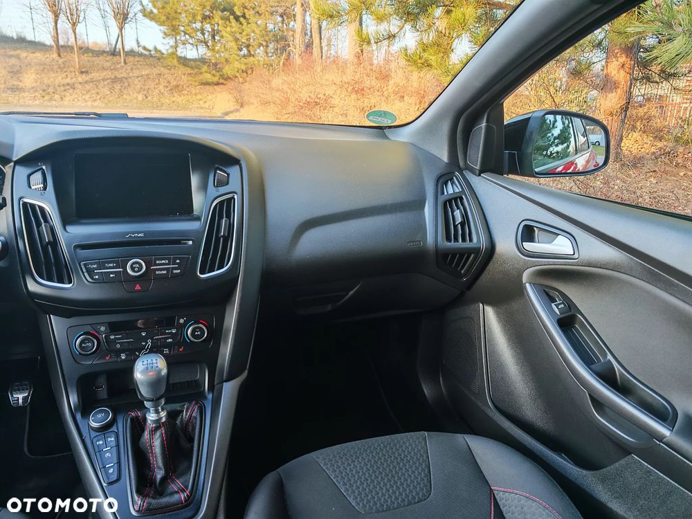 Ford Focus 1.5 EcoBoost ST-Line Red ASS - 21