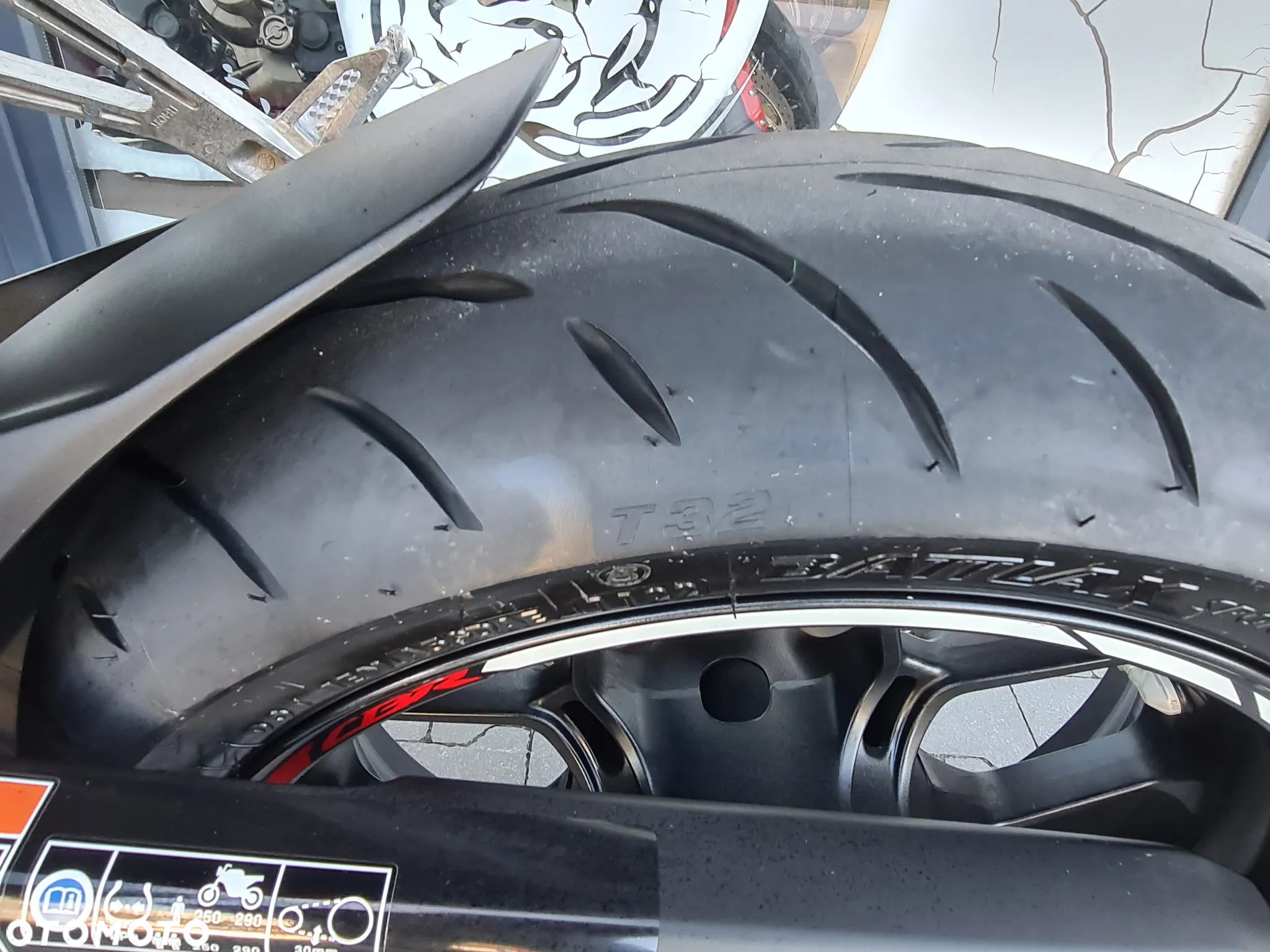 Honda CBR - 17