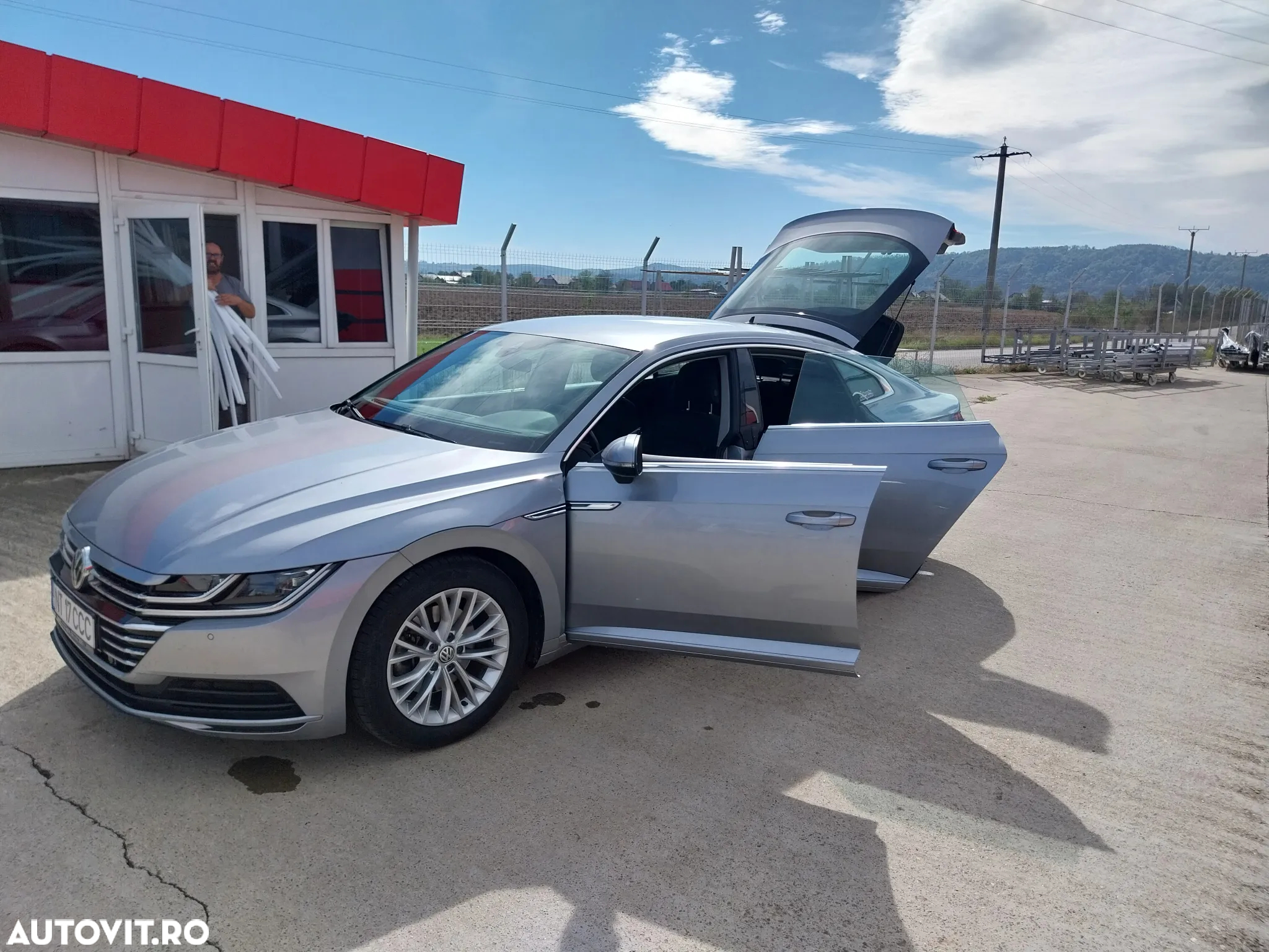 Volkswagen ARTEON 2.0 TDI SCR DSG Elegance - 12