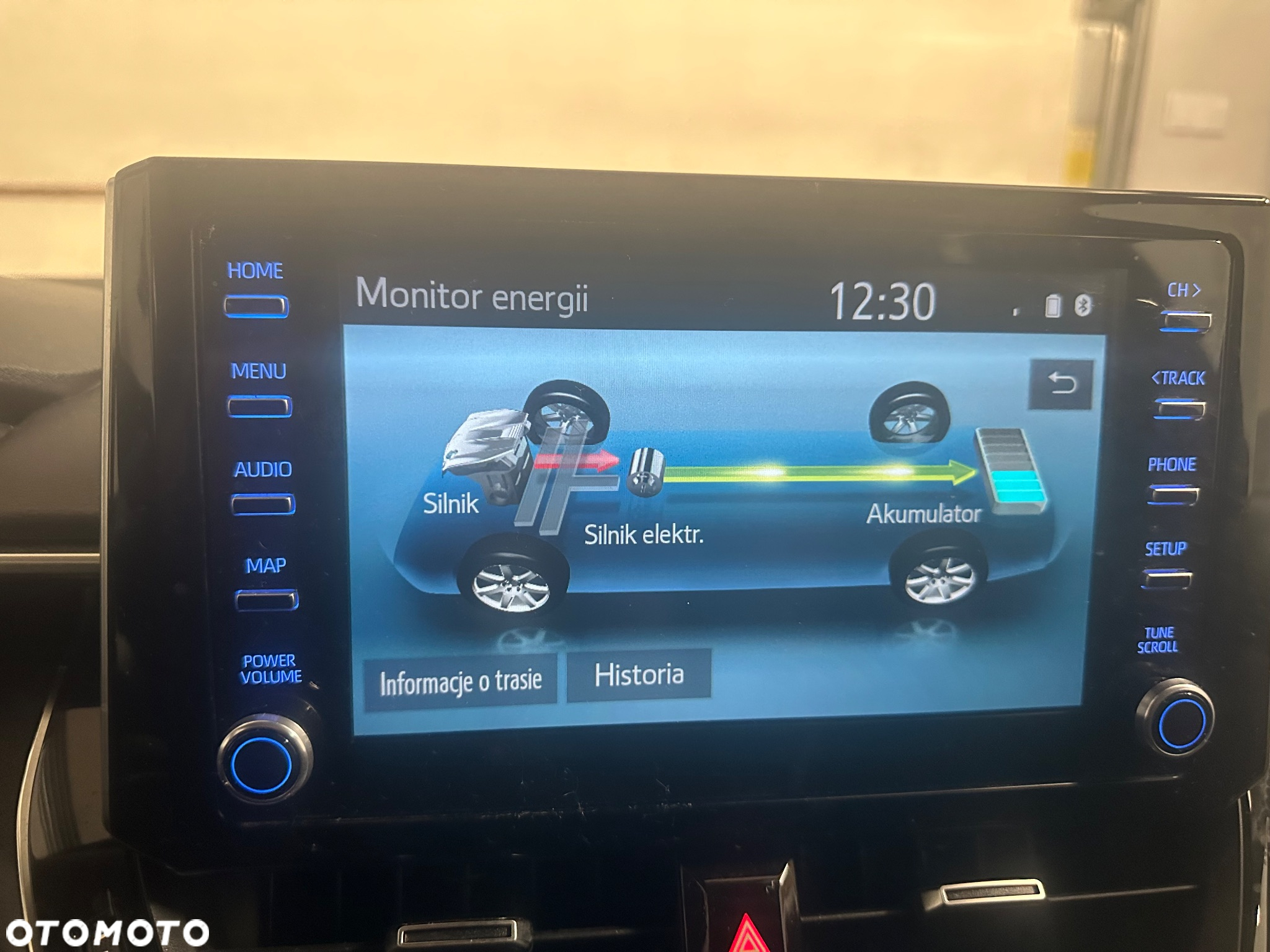 Toyota Corolla 1.8 Hybrid Comfort - 18