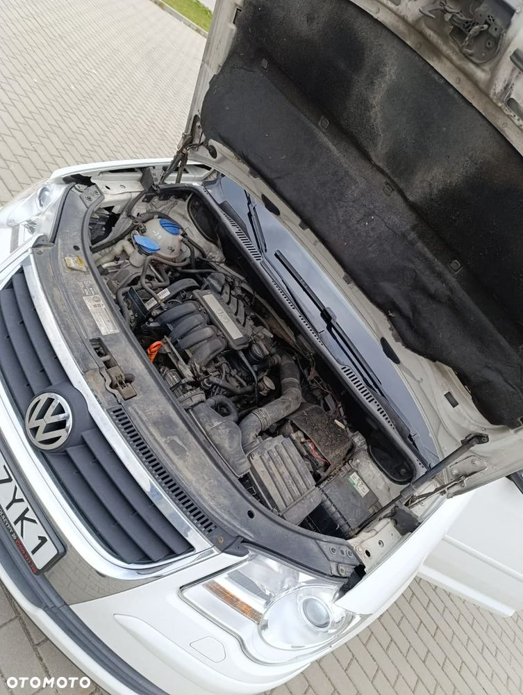 Volkswagen Touran 1.6 - 13