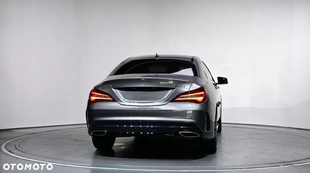 Mercedes-Benz CLA 250 4Matic 7G-DCT AMG Line - 5