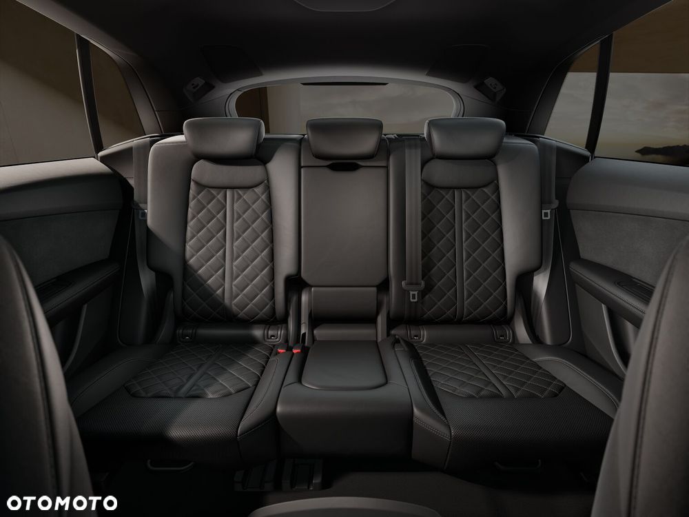 Audi Q8 - 11