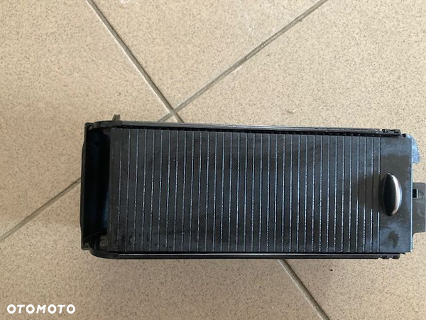 Uchwyt na kubki cup holder mercedes r172 A1726800052