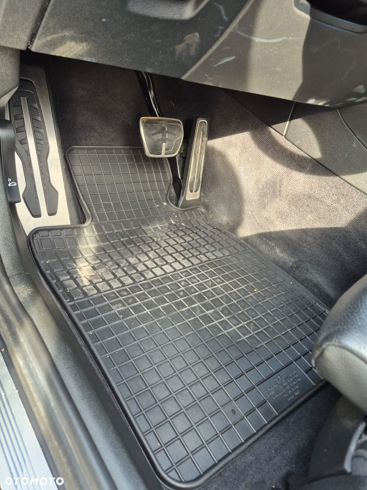 BMW Seria 5 - 17