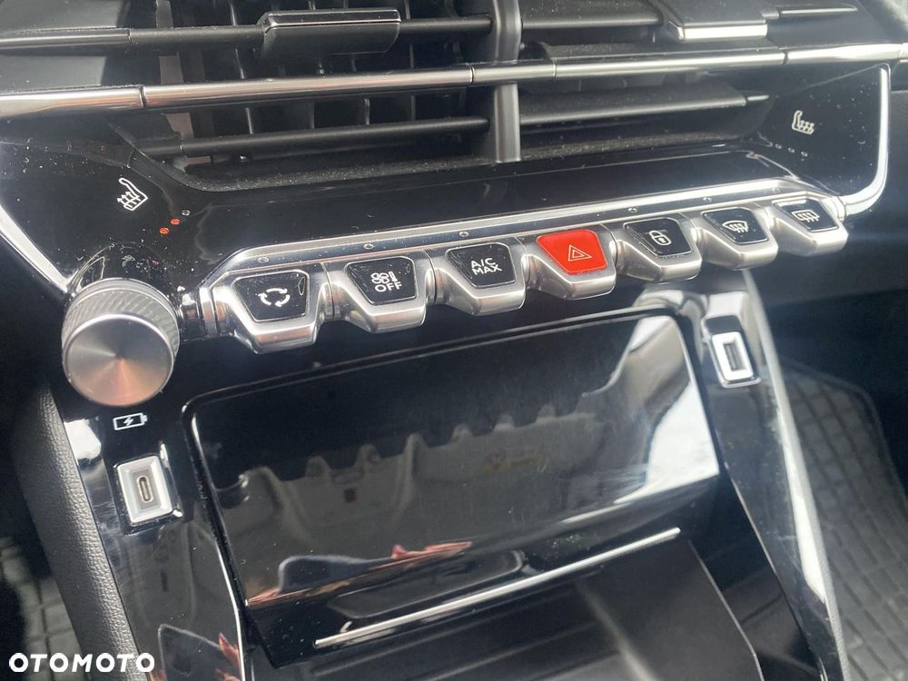 Peugeot 2008 1.2 PureTech GT Line S&S - 21