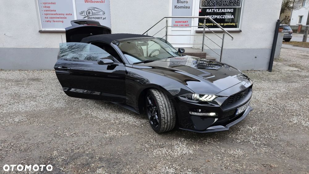 Ford Mustang - 23