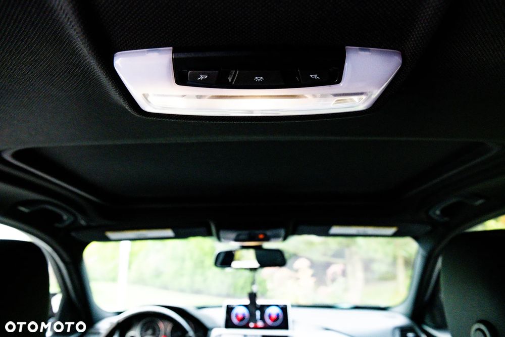 BMW Seria 3 335i xDrive - 24