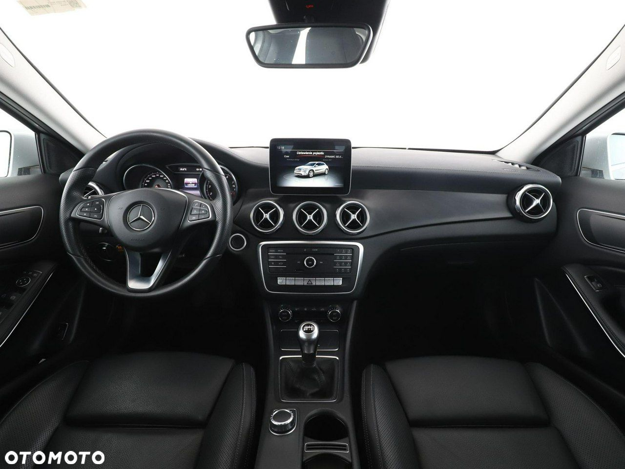 Mercedes-Benz GLA 200 Urban - 15