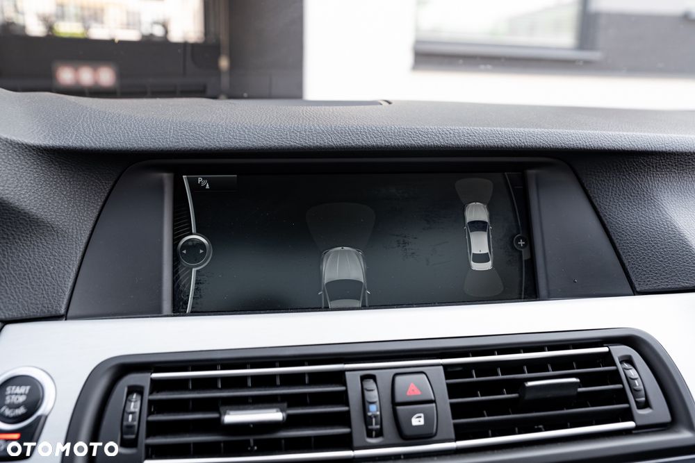 BMW Seria 5 535d xDrive Sport-Aut - 36