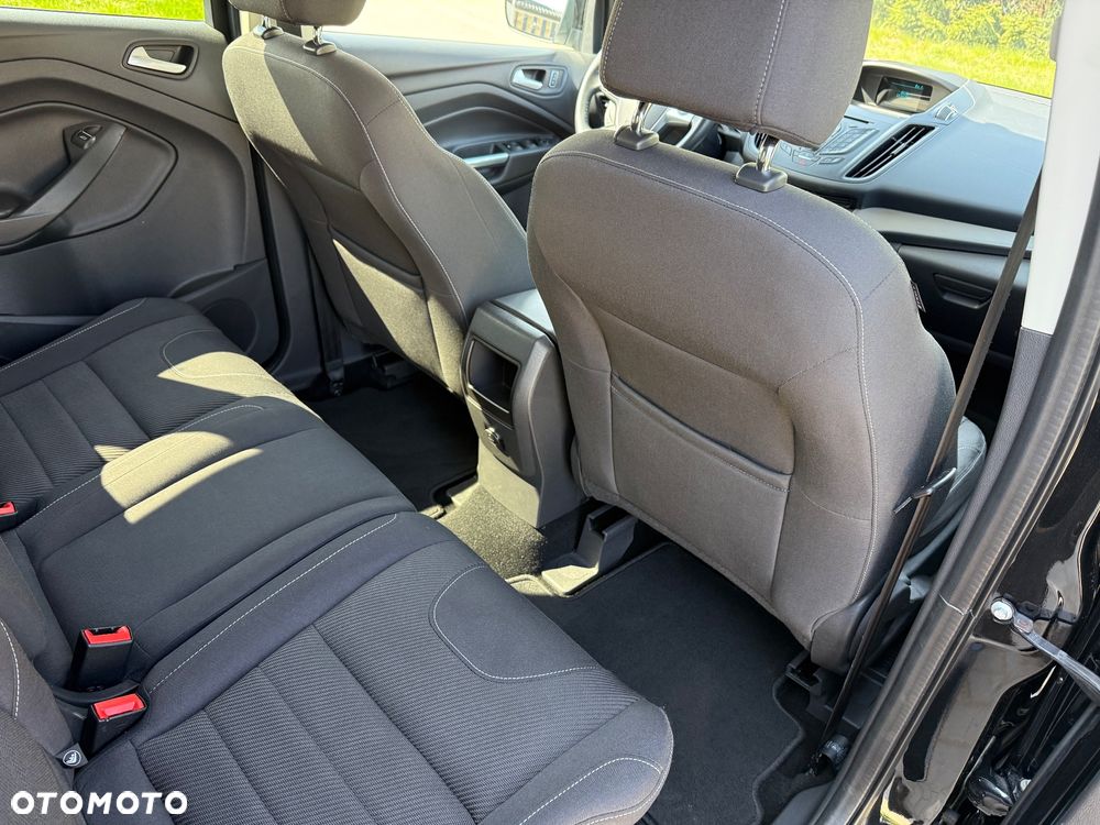 Ford Kuga 1.5 EcoBoost 2x4 Trend - 31