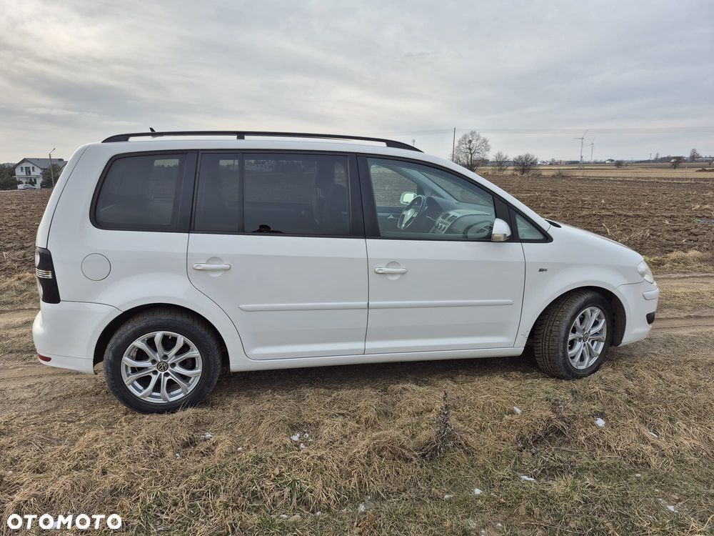 Volkswagen Touran 1.4 TSI R-Line Edition - 2