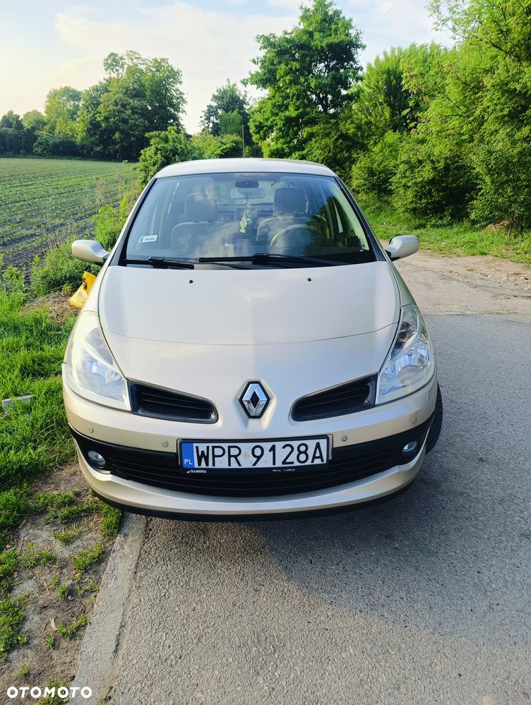 Renault Clio - 2