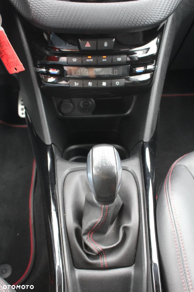 Peugeot 2008 PureTech 110 Stop&Start GT-Line Edition - 26