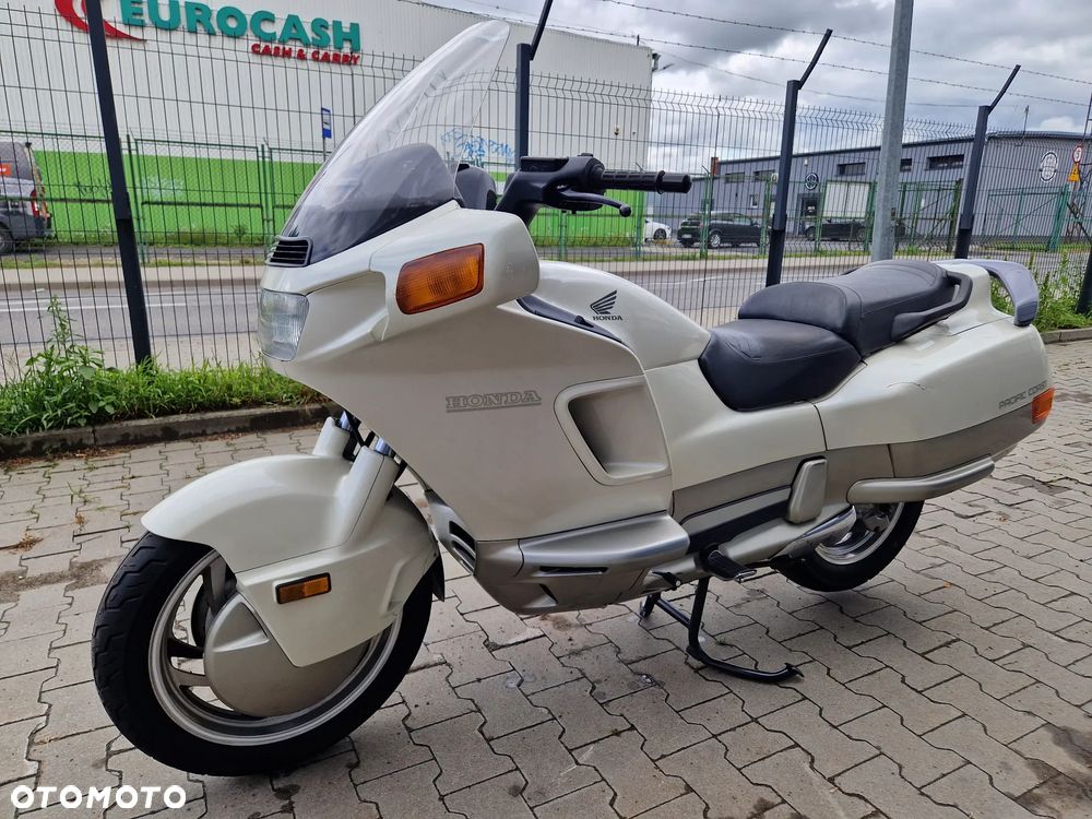 Honda PC - 12