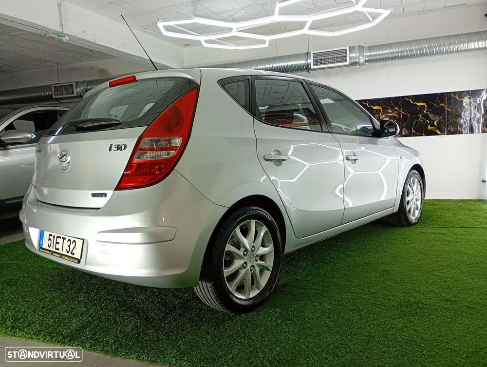 Hyundai i30 1.6 CRDI Classic - 28