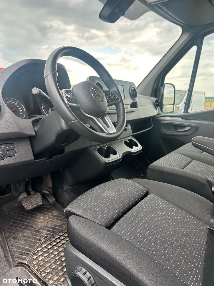 Mercedes-Benz Sprinter - 7