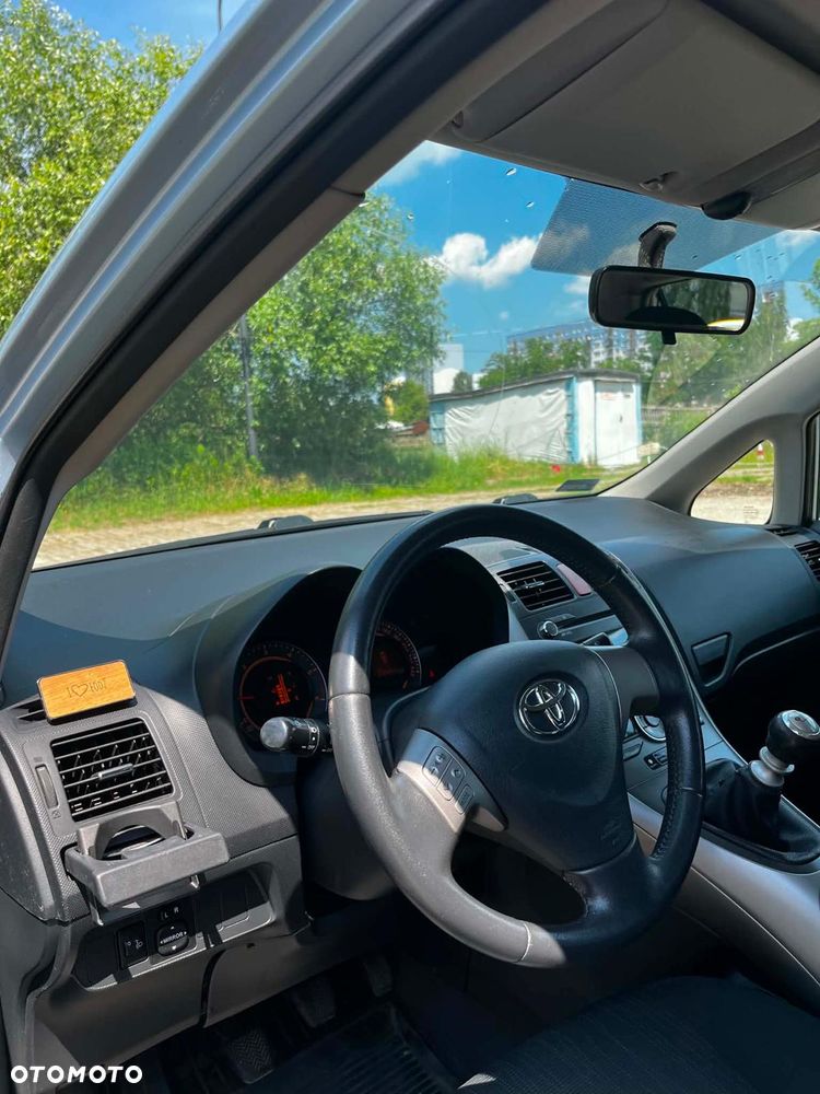 Toyota Auris 2.0 D-4D Luna - 14