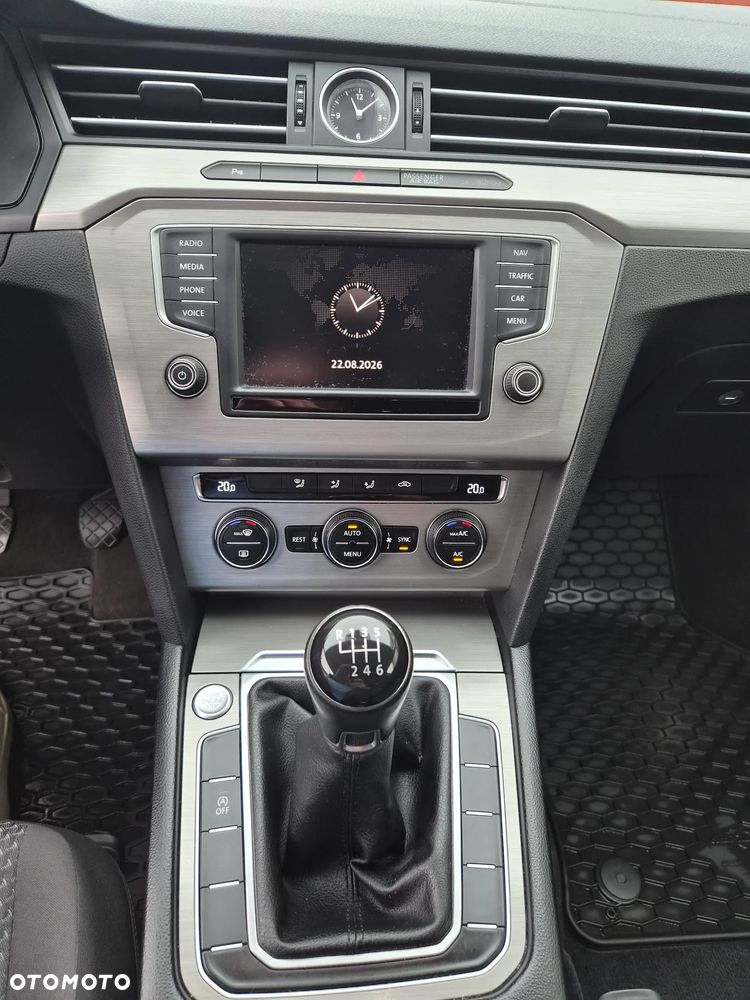 Volkswagen Passat Variant 1.6 TDI BMT Trendline - 5