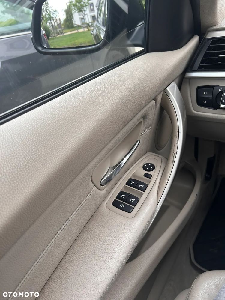 BMW Seria 3 320i - 3