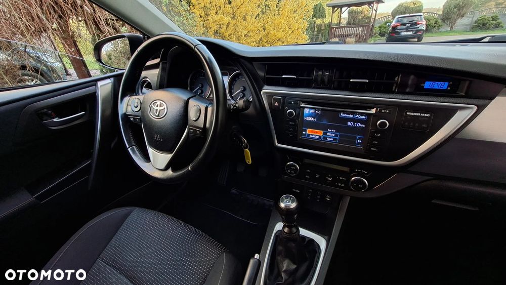 Toyota Auris 1.6 Sol - 16