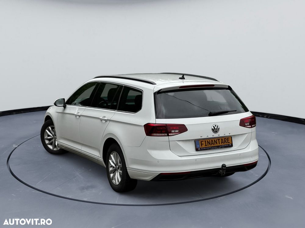 Volkswagen Passat 2.0 TDI SCR DSG Elegance - 34