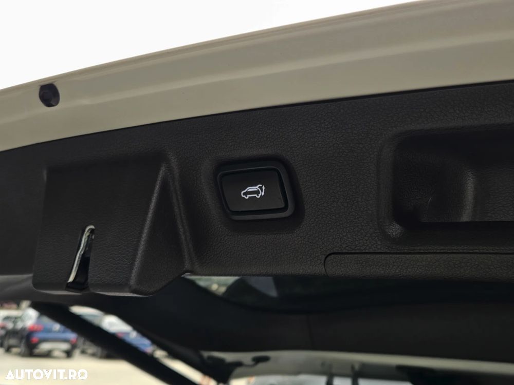 Hyundai Santa Fe Plug-in Hybrid 1.6 l 265 CP 4WD 6AT Luxury - 33