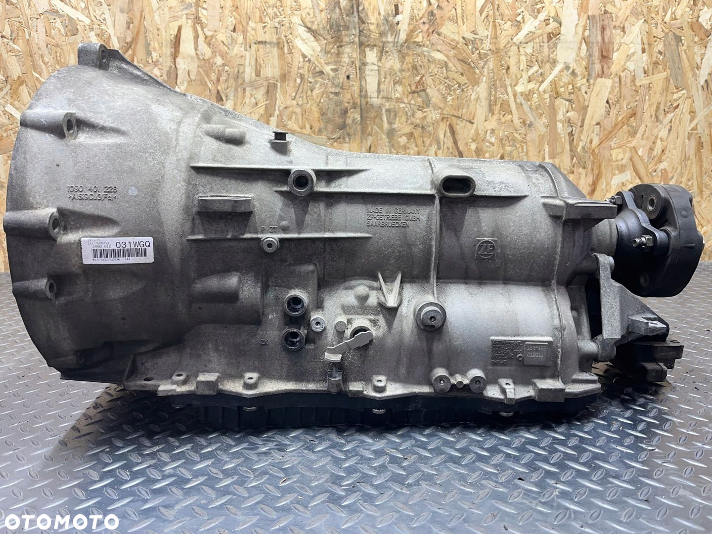 BMW F10 F11 SKRZYNIA BIEGÓW AUTOMATYCZNA 8HP-45 WGQ OE 7606591 - 2