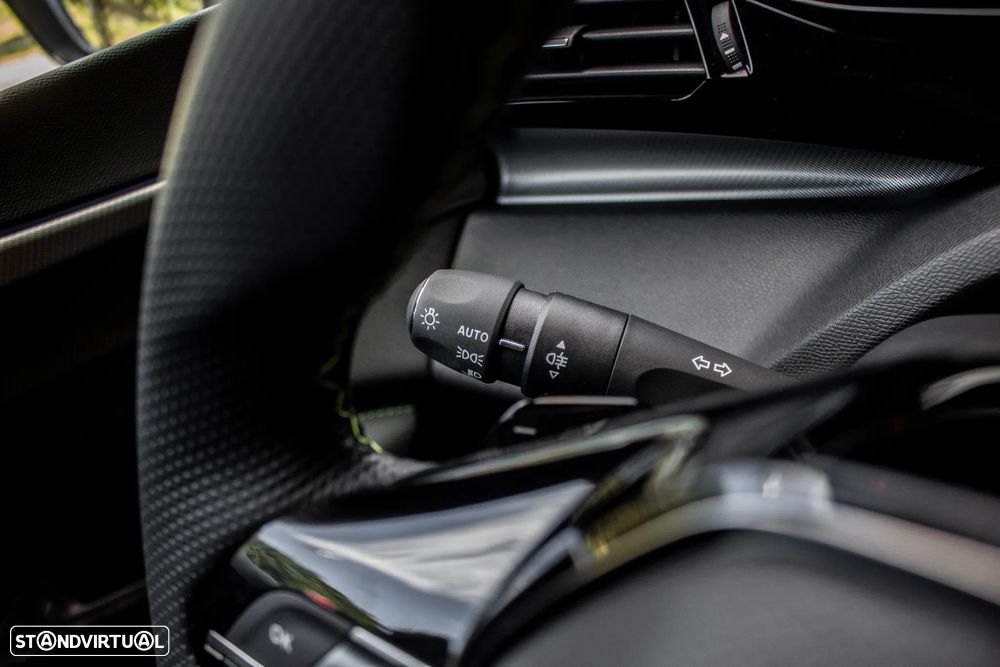 Peugeot 408 1.6 Hybrid GT e-EAT8 - 16