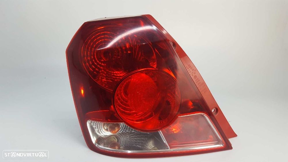 FAROLIM TRASEIRO ESQUERDO DAEWOO KALOS 1.4 SE - 1