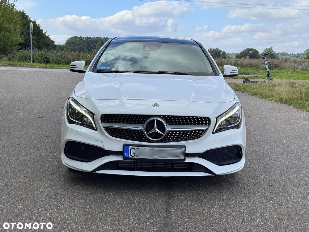 Mercedes-Benz CLA 220 4-Matic AMG Line - 9