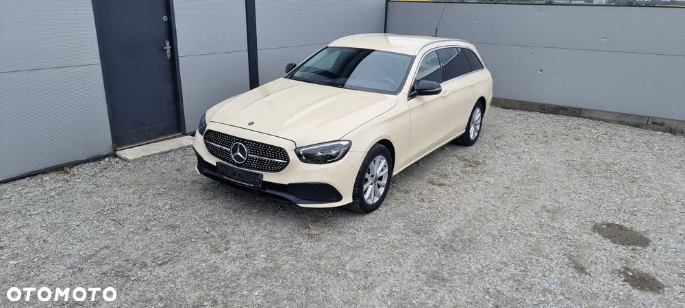 Mercedes-Benz Klasa E 200 d Exclusive - 1